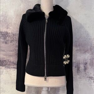 Black Ribbed Zip-Up Sweater with Faux Fur Collar size small NWT